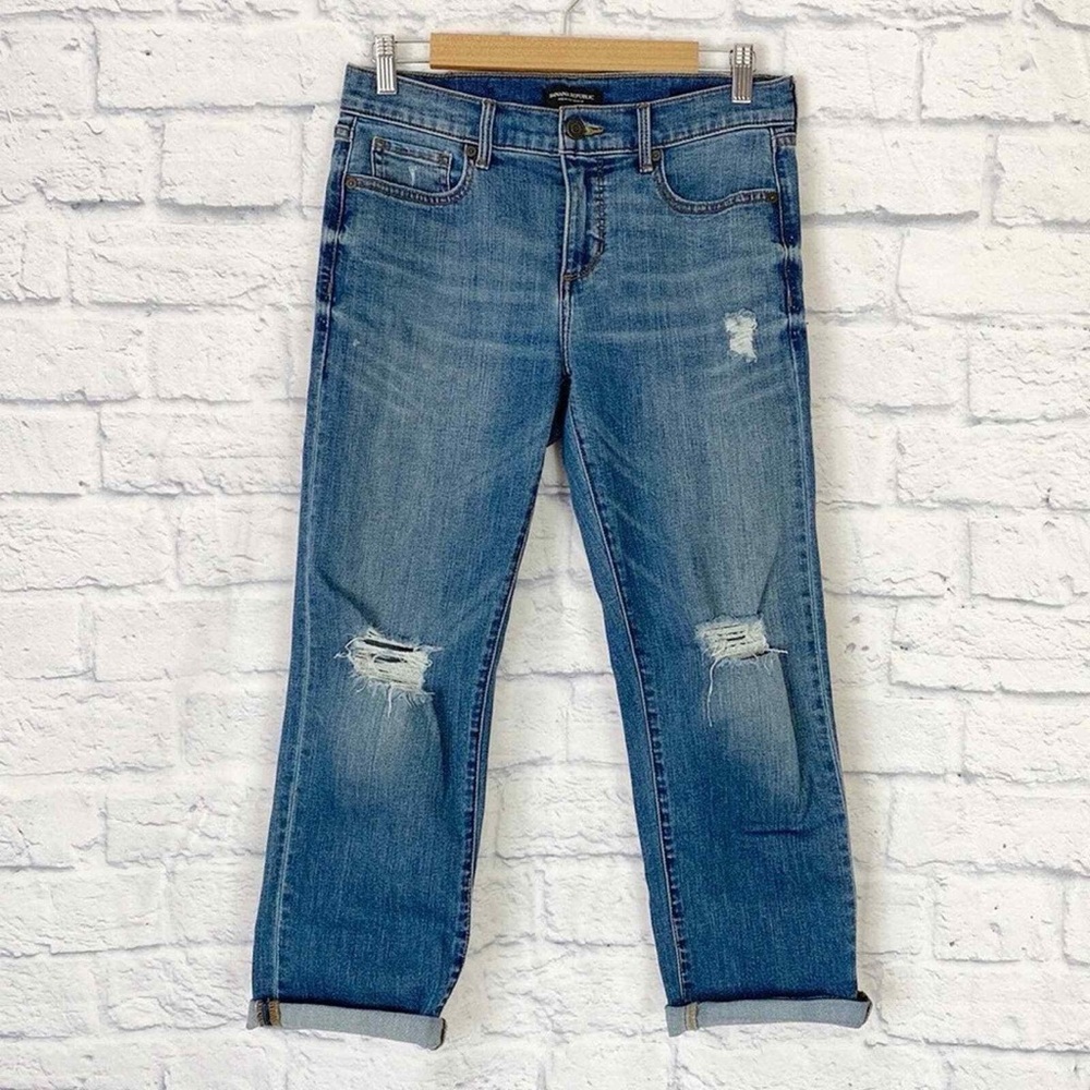 Banana Republic Girlfriend Jeans 30 Distressed Medium Wash Premium Denim NWOT